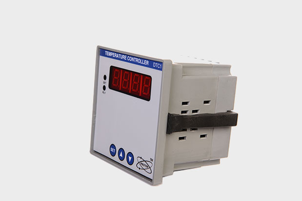 Temperature Controller Door Mounting